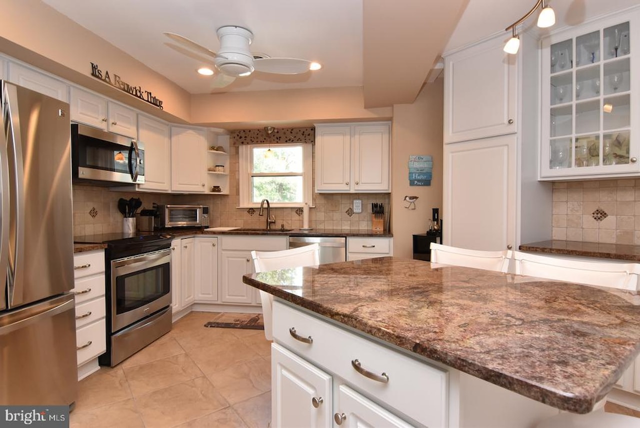 Admirals Bridge Real Estate for Sale - 40142 E North Carolina Ave in Fenwick Island Photo 19