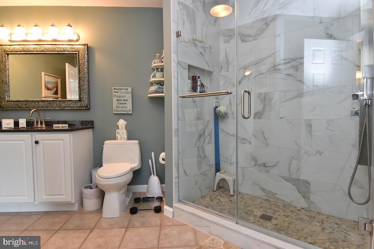 Admirals Bridge Real Estate for Sale - 40142 E North Carolina Ave in Fenwick Island Photo 14