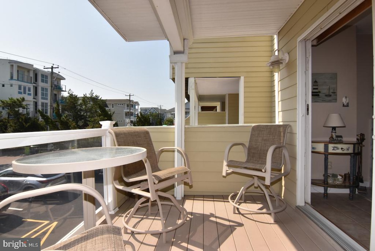 Admirals Bridge Real Estate for Sale - 40142 E North Carolina Ave in Fenwick Island Photo 24