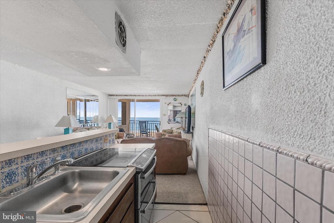 Polynesian Real Estate for Sale - 301 Atlantic Ave #504 in Ocean City Photo 28