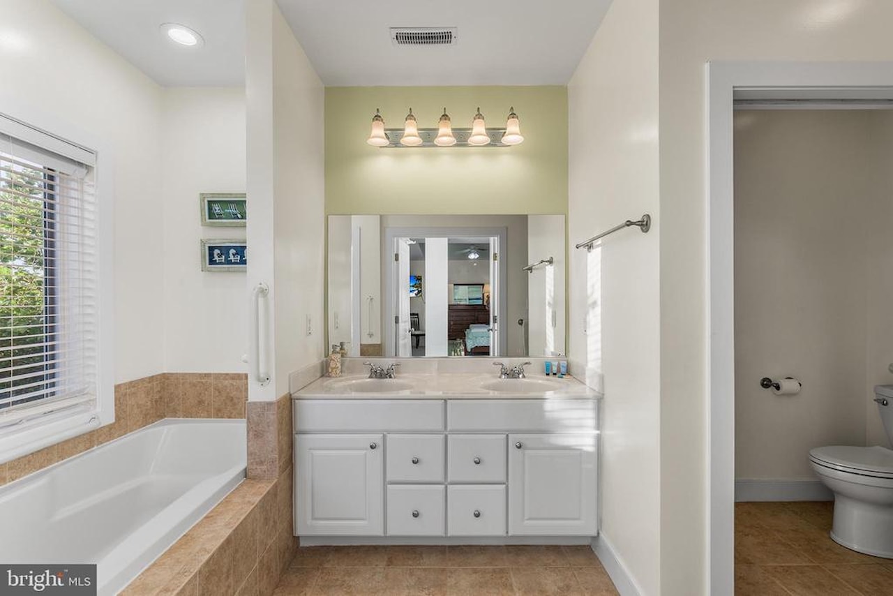 Key Largo Real Estate for Sale - 11 54th St #203 in Ocean City Photo 40
