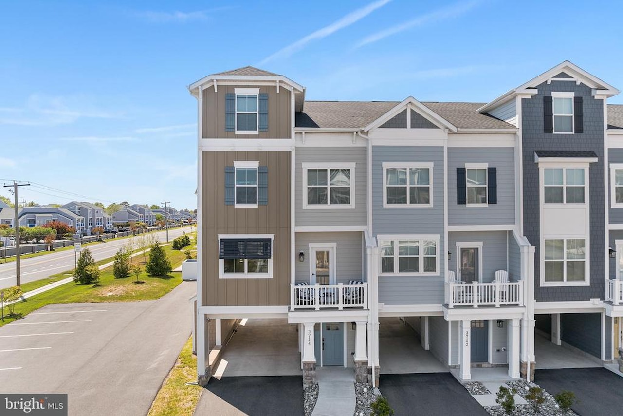  Real Estate for Sale - 39144 New Providence Ln in Fenwick Island
