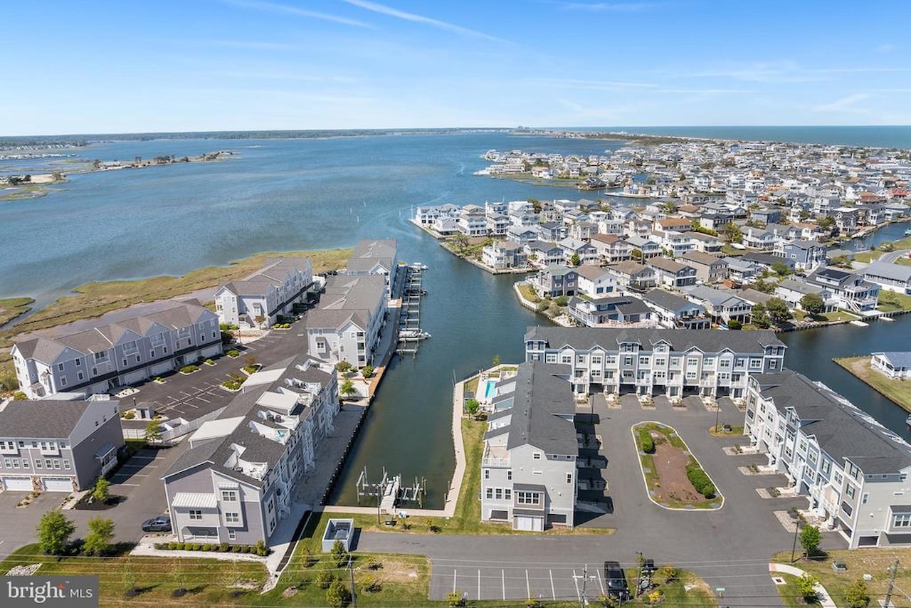  Real Estate for Sale - 39144 New Providence Ln in Fenwick Island Photo 4