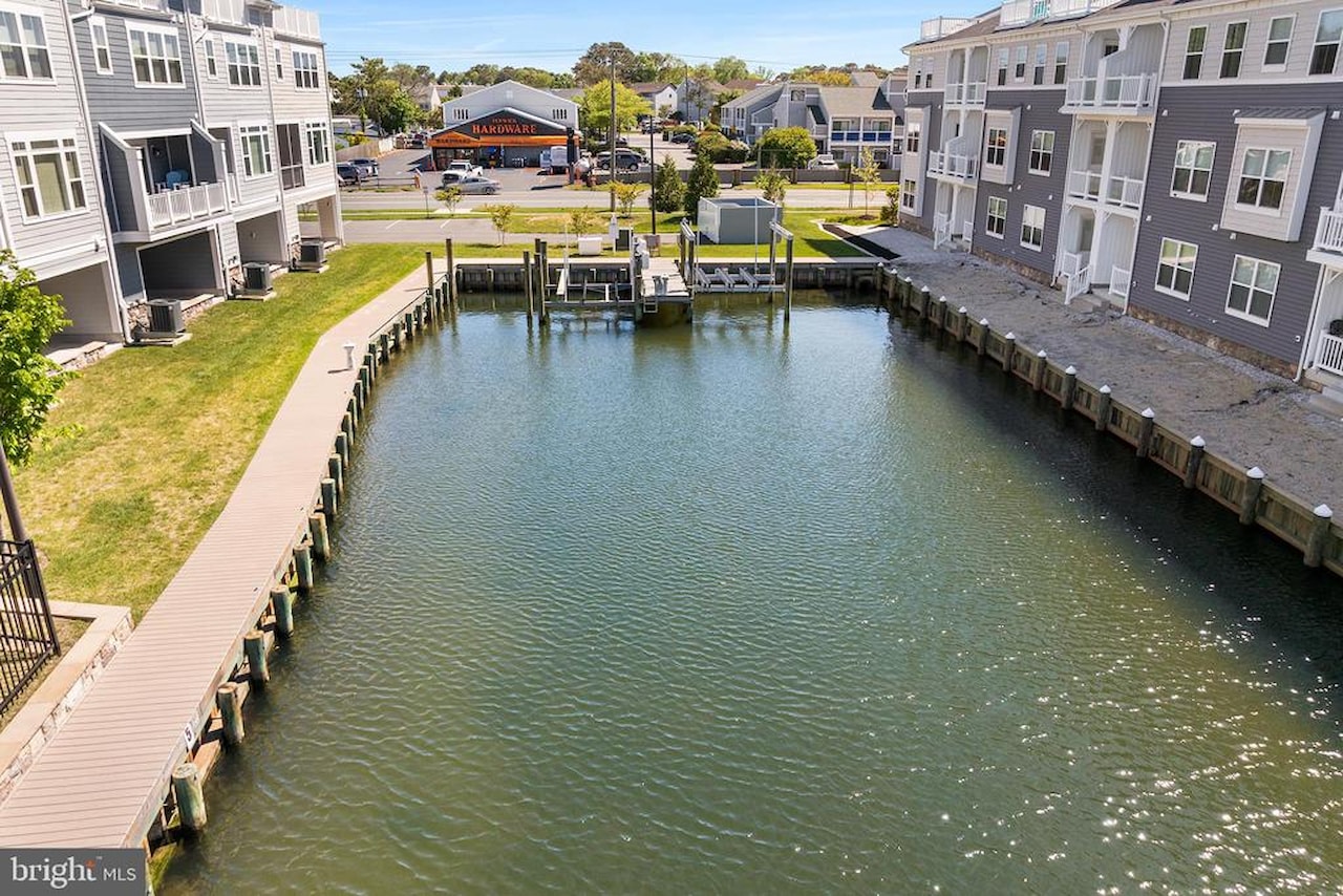  Real Estate for Sale - 39144 New Providence Ln in Fenwick Island Photo 5