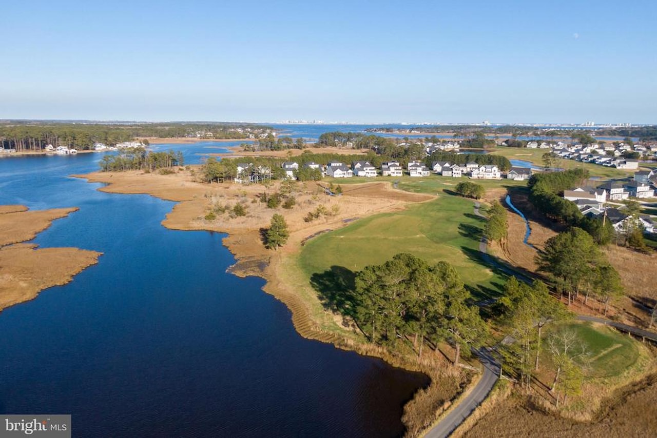 Glenriddle Homeowners Associat Real Estate for Sale - 11964 W War Dancer Ln #103 in Berlin Photo 42
