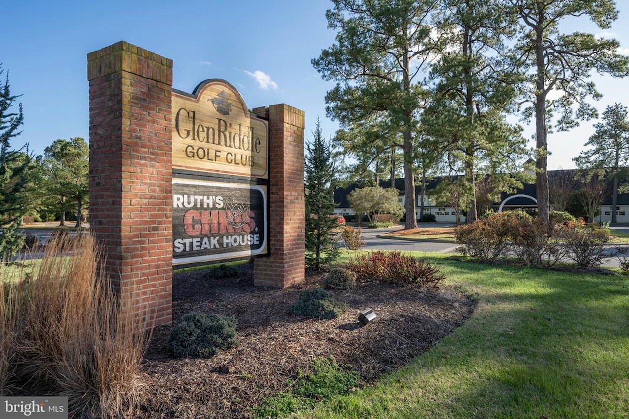 Glenriddle Homeowners Associat Real Estate for Sale - 11964 W War Dancer Ln #103 in Berlin Photo 35
