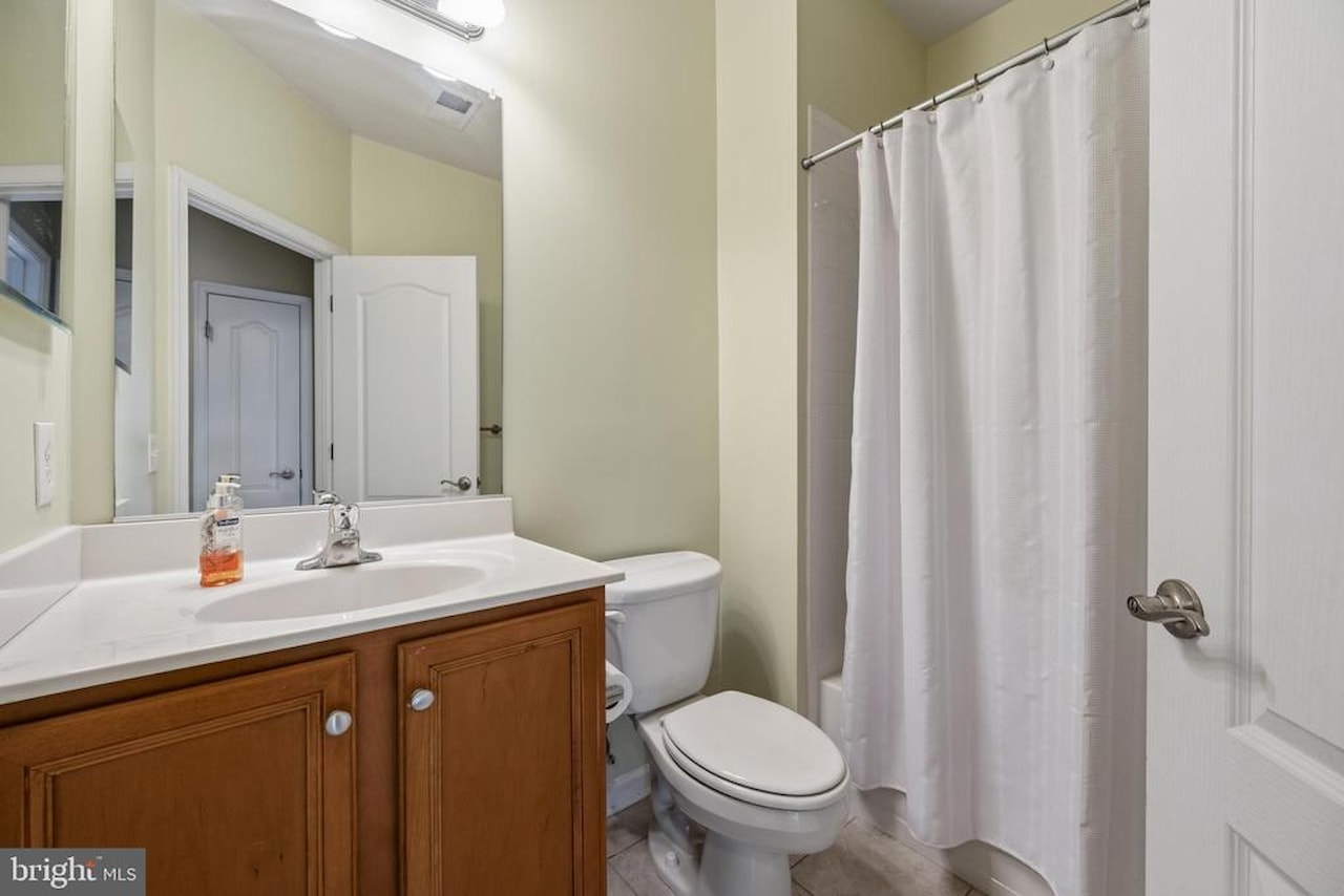 Glenriddle Homeowners Associat Real Estate for Sale - 11964 W War Dancer Ln #103 in Berlin Photo 28