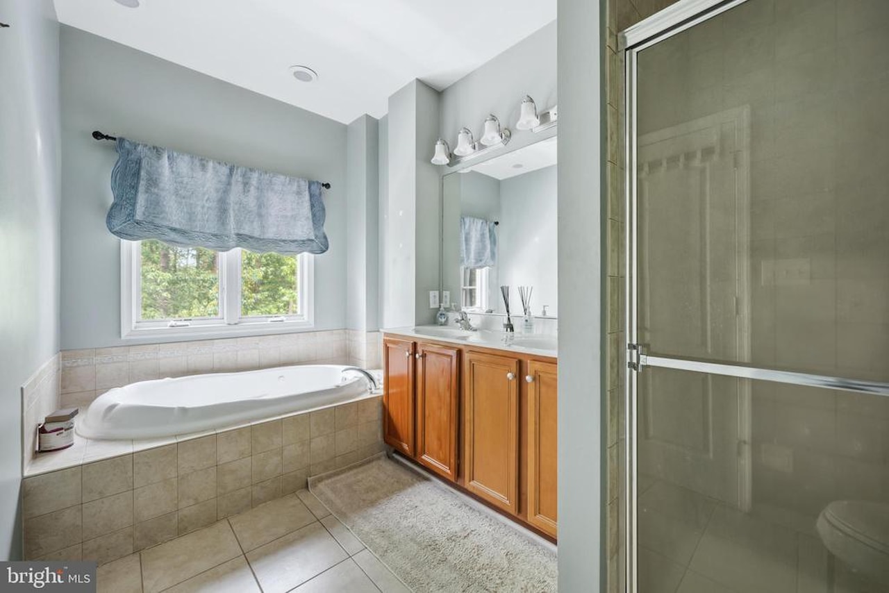 Glenriddle Homeowners Associat Real Estate for Sale - 11964 W War Dancer Ln #103 in Berlin Photo 23