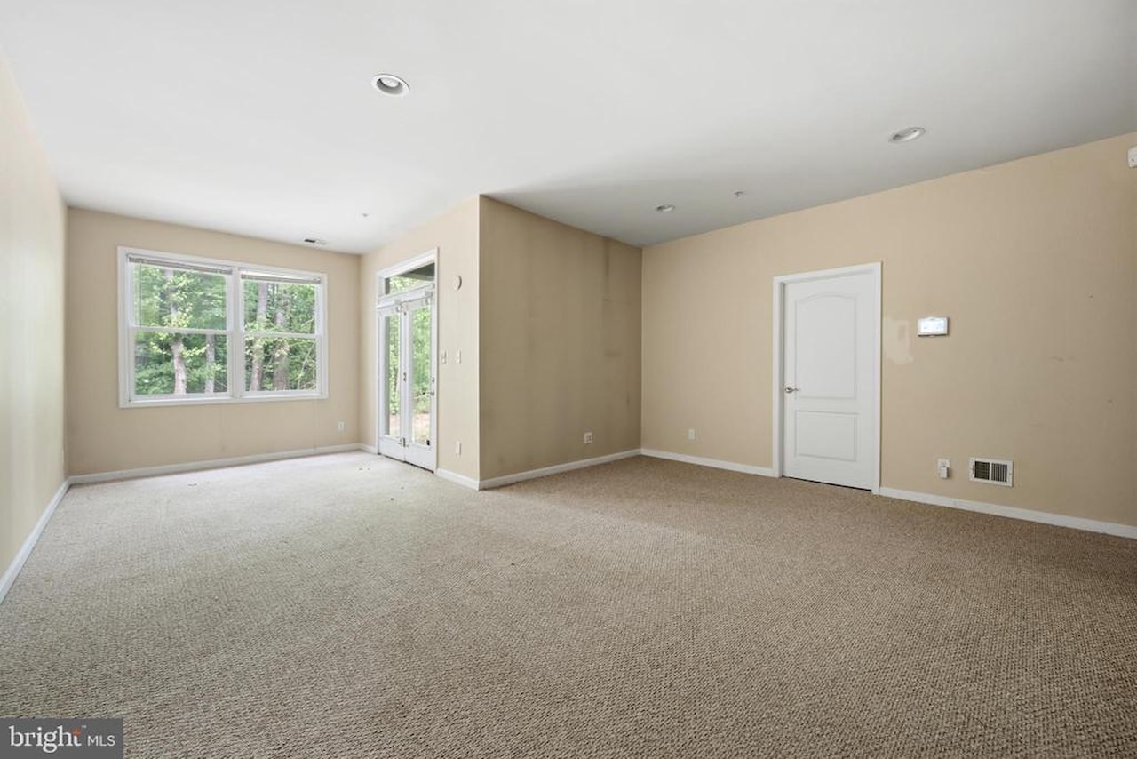 Glenriddle Homeowners Associat Real Estate for Sale - 11964 W War Dancer Ln #103 in Berlin Photo 29