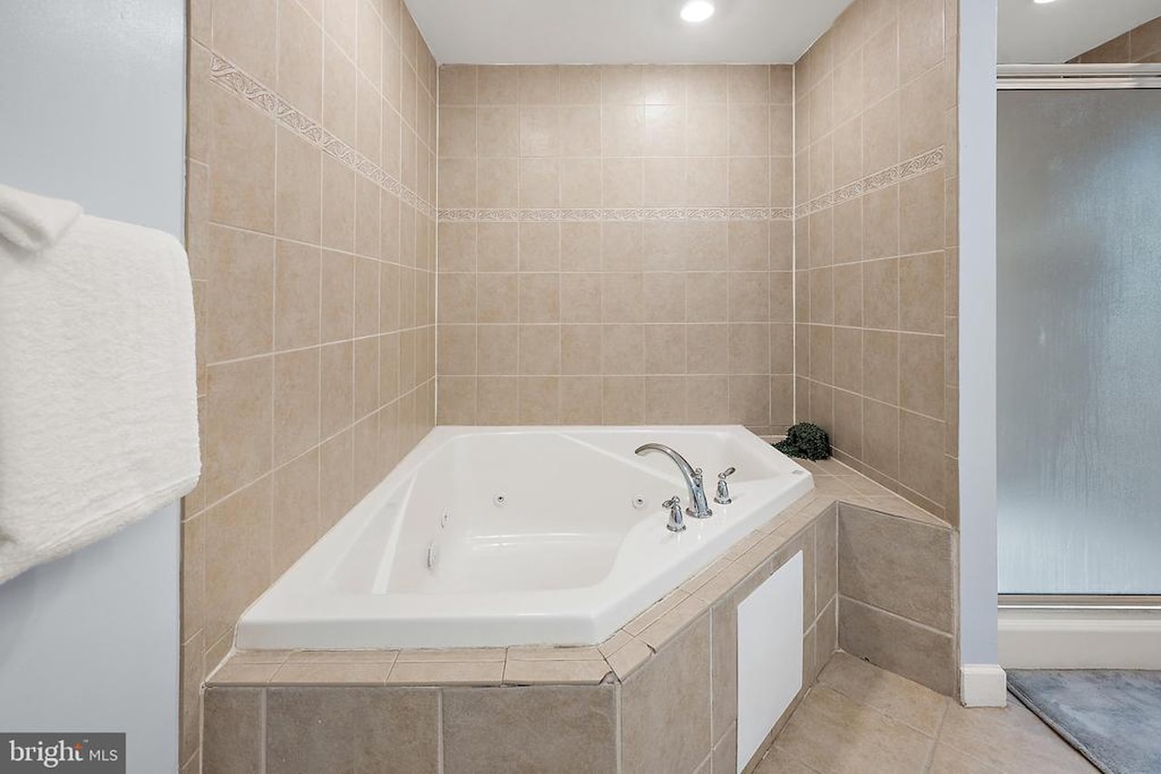 Oceans Pointe Real Estate for Sale - 1209 Atlantic Ave #302 in Ocean City Photo 30
