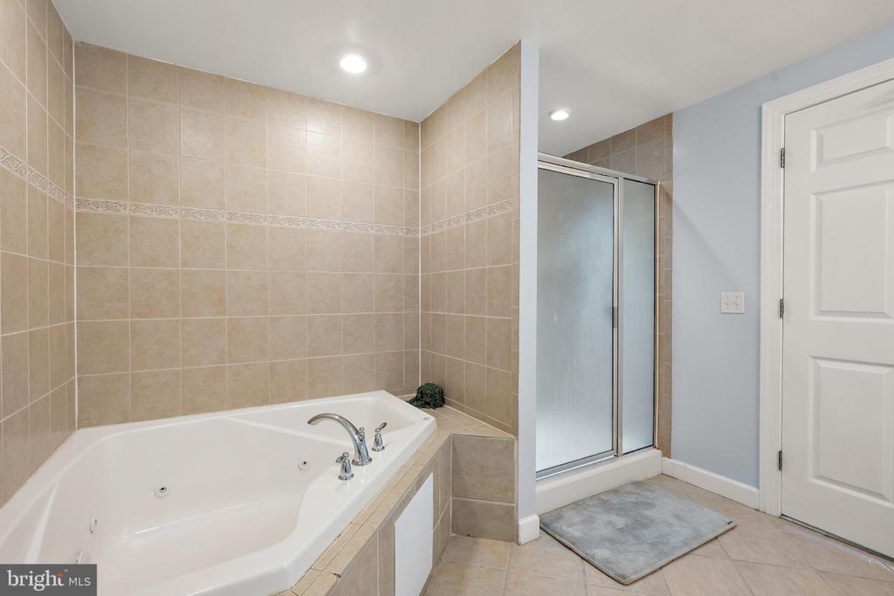 Oceans Pointe Real Estate for Sale - 1209 Atlantic Ave #302 in Ocean City Photo 31