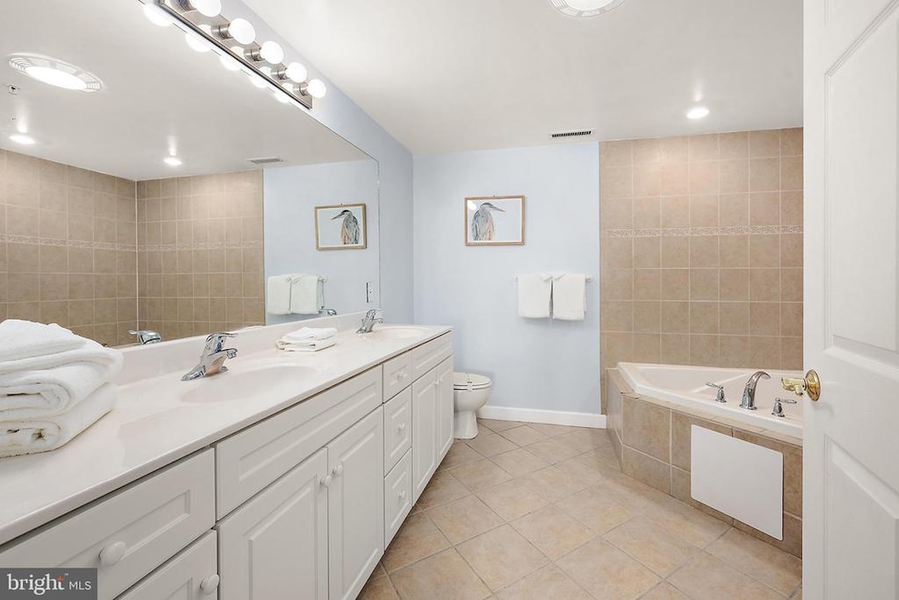 Oceans Pointe Real Estate for Sale - 1209 Atlantic Ave #302 in Ocean City Photo 28