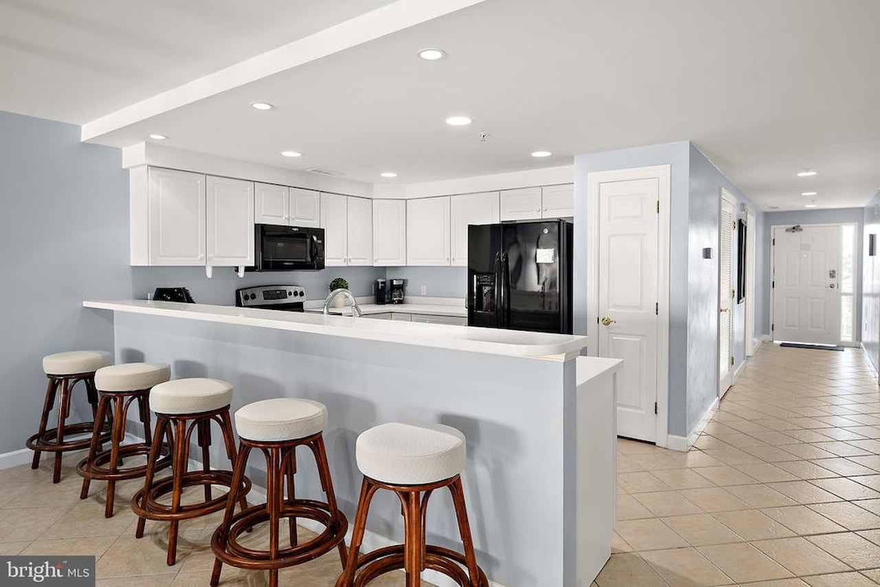 Oceans Pointe Real Estate for Sale - 1209 Atlantic Ave #302 in Ocean City Photo 17