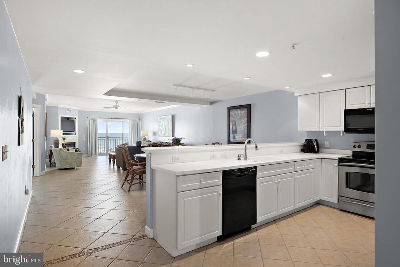 Oceans Pointe Real Estate for Sale - 1209 Atlantic Ave #302 in Ocean City Photo 12