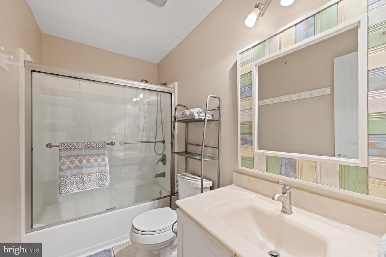 Club Ocean Villas II Real Estate for Sale - 105 120th St #18A in Ocean City Photo 11