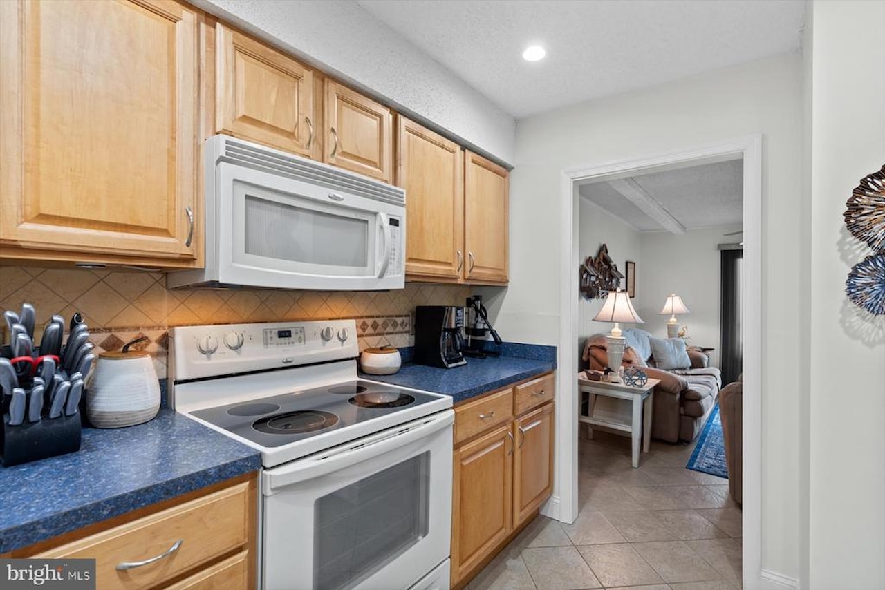 Chateau Phoenix Real Estate for Sale - 714 Mooring Rd #C305 in Ocean City Photo 9