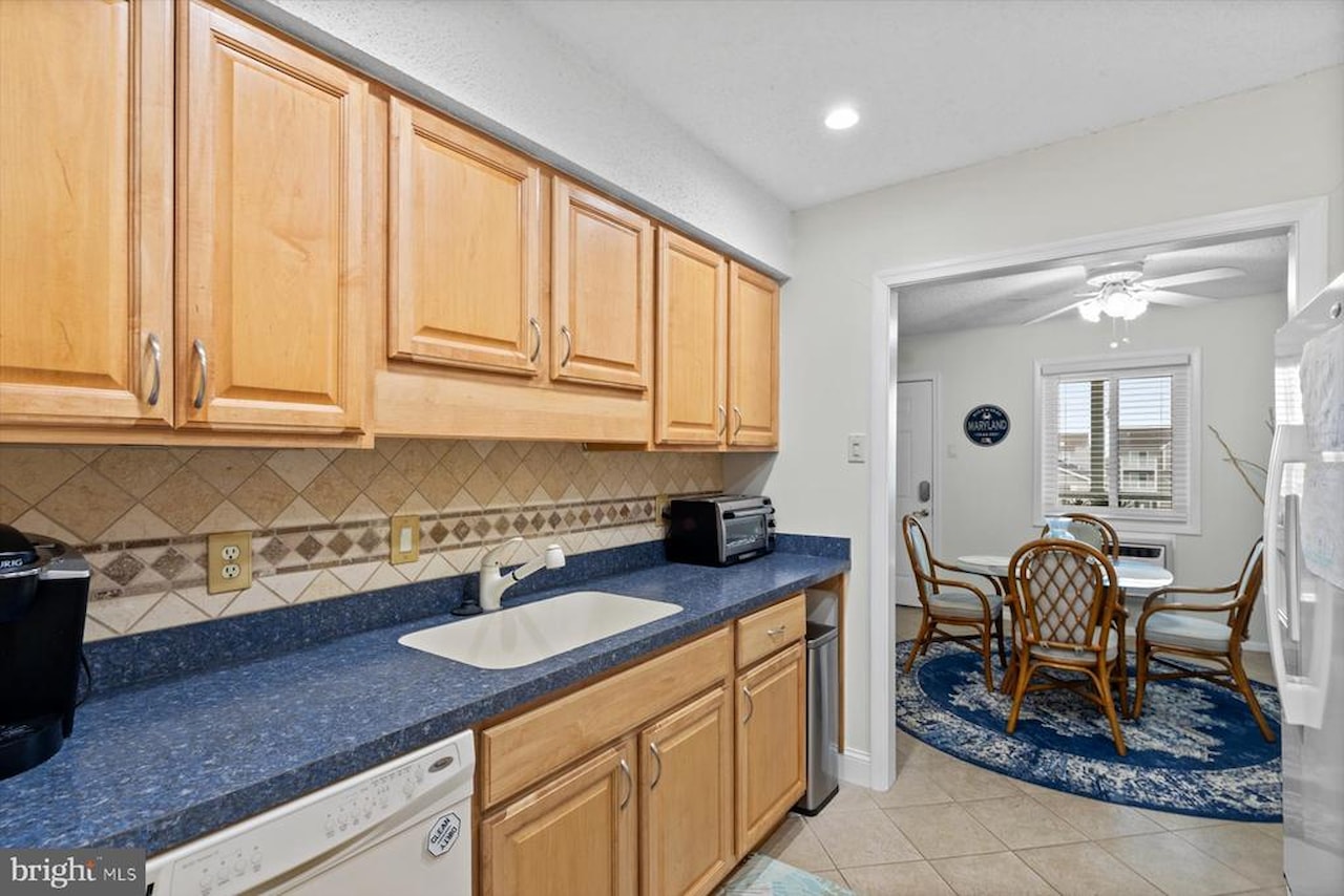 Chateau Phoenix Real Estate for Sale - 714 Mooring Rd #C305 in Ocean City Photo 13