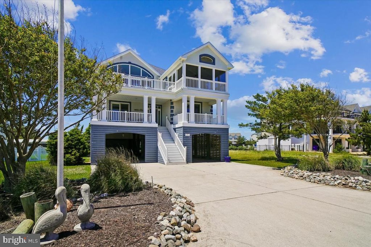 Real Estate for Sale - 37138 Ocean Park Ln in Fenwick Island