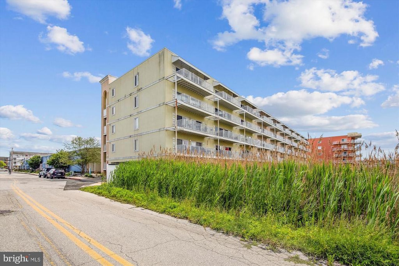 Maresol Real Estate for Sale - 105 56th #210 P1 in Ocean City Photo 39