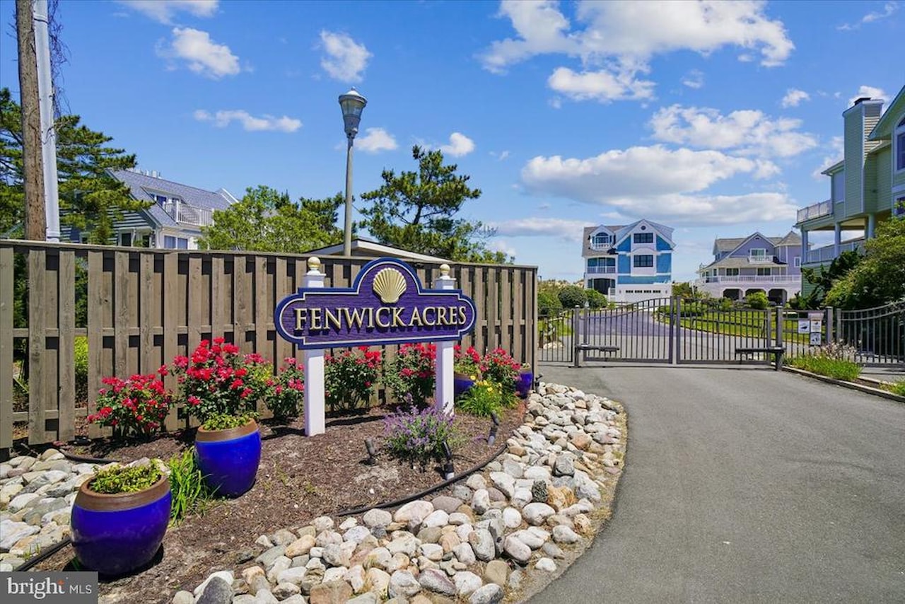  Real Estate for Sale - 37138 Ocean Park Ln in Fenwick Island Photo 4