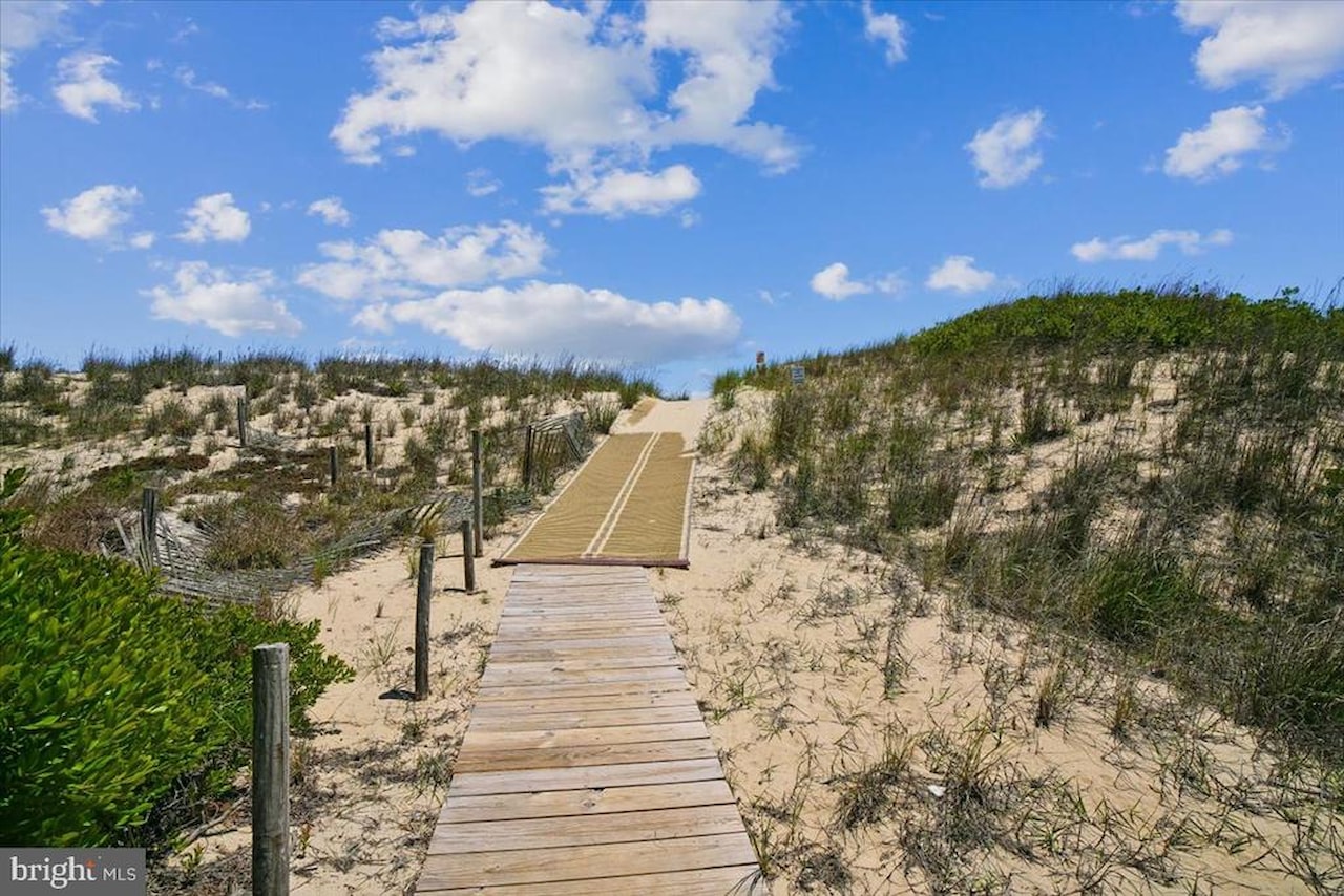  Real Estate for Sale - 37138 Ocean Park Ln in Fenwick Island Photo 92