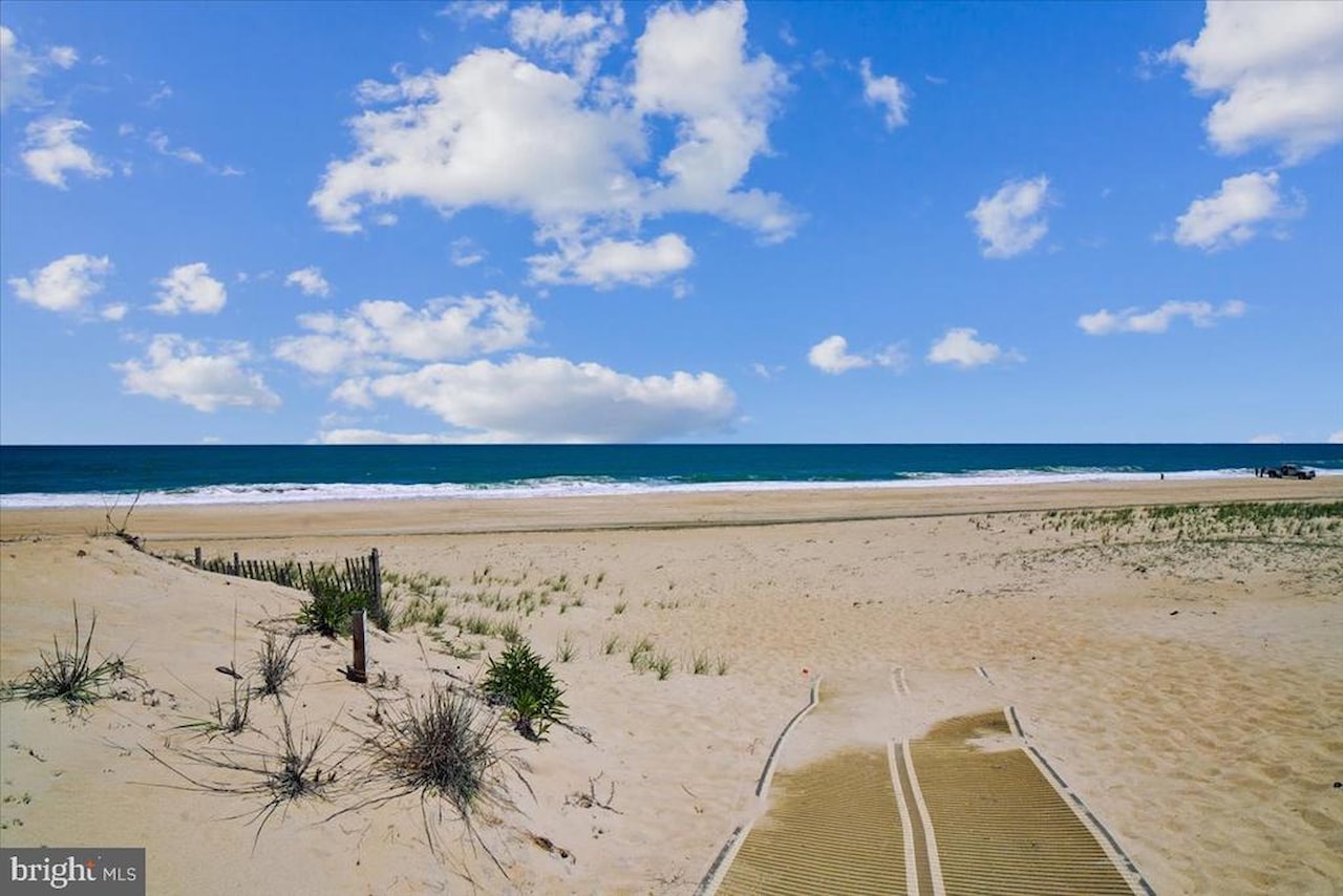  Real Estate for Sale - 37138 Ocean Park Ln in Fenwick Island Photo 94