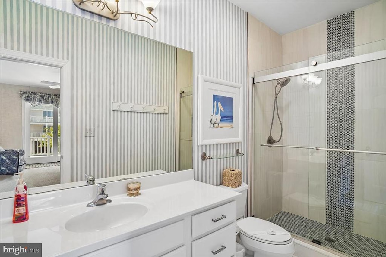  Real Estate for Sale - 37138 Ocean Park Ln in Fenwick Island Photo 10