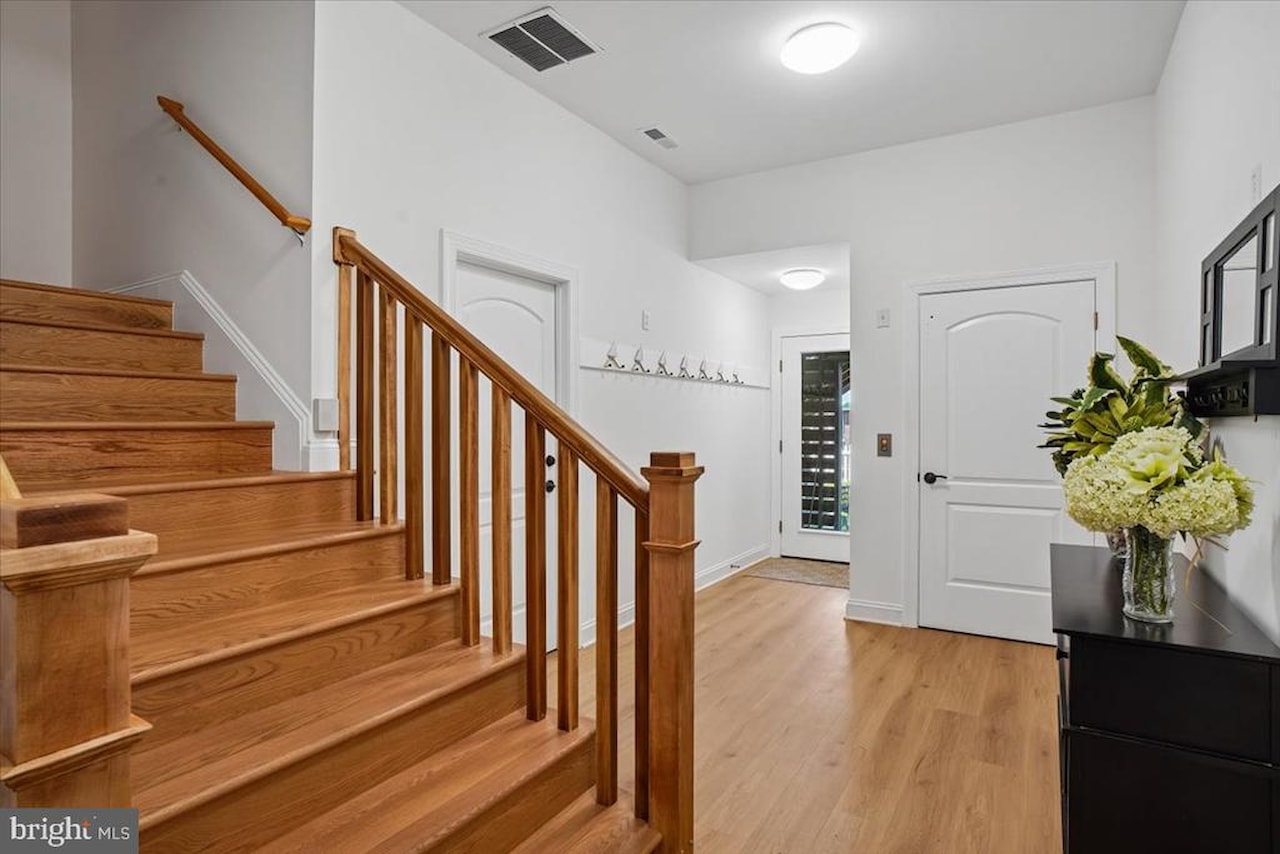  Real Estate for Sale - 37138 Ocean Park Ln in Fenwick Island Photo 8