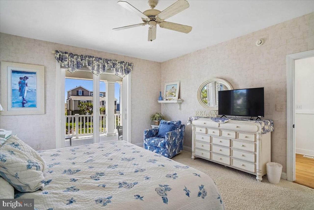  Real Estate for Sale - 37138 Ocean Park Ln in Fenwick Island Photo 13