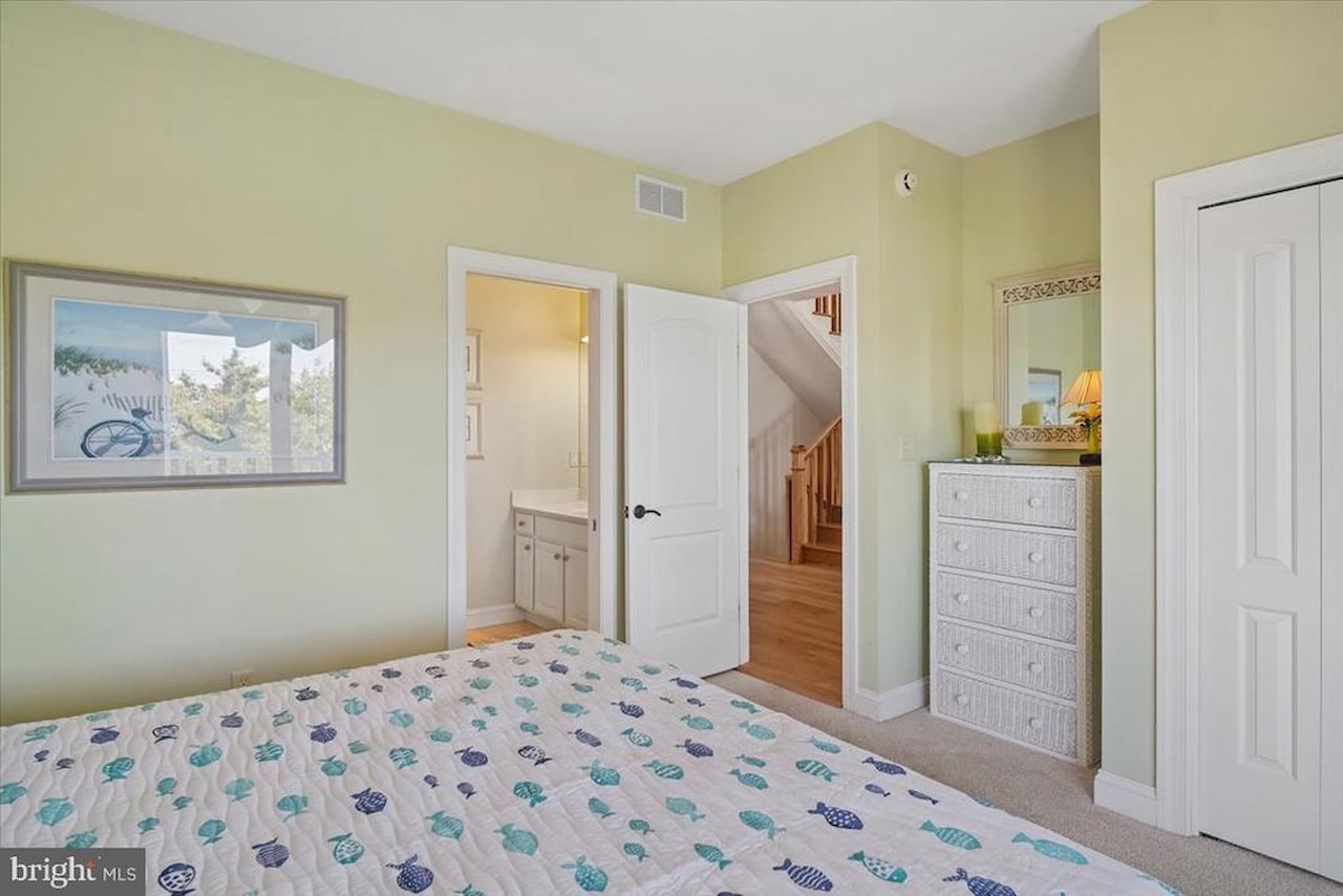  Real Estate for Sale - 37138 Ocean Park Ln in Fenwick Island Photo 27