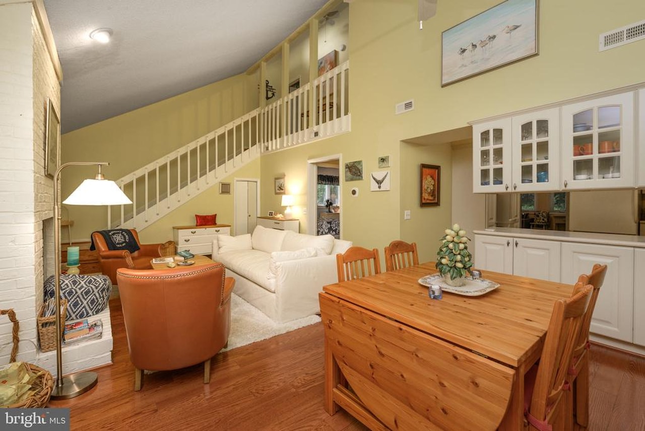  Real Estate for Sale - 10 Gloucester Rd in Ocean Pines Photo 6