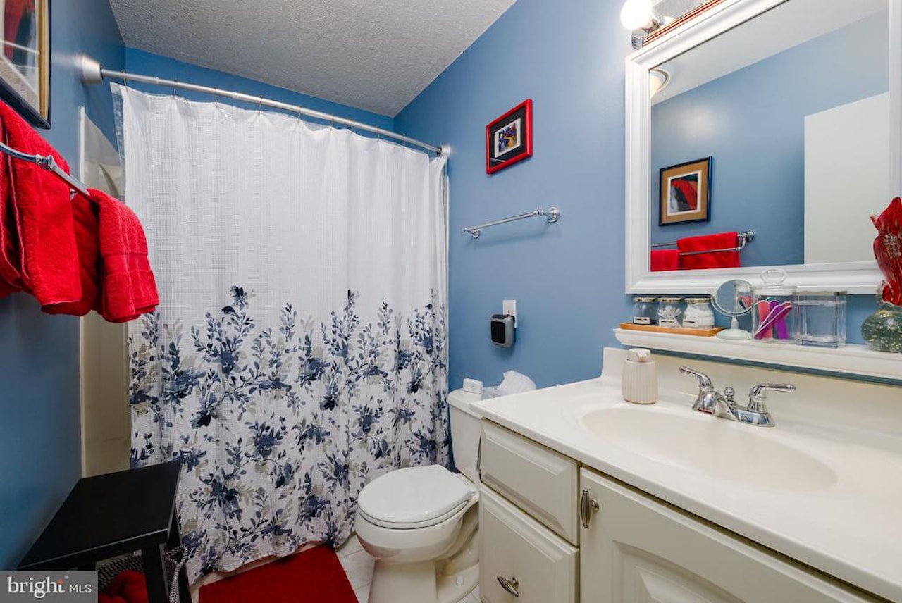  Real Estate for Sale - 10 Gloucester Rd in Ocean Pines Photo 9