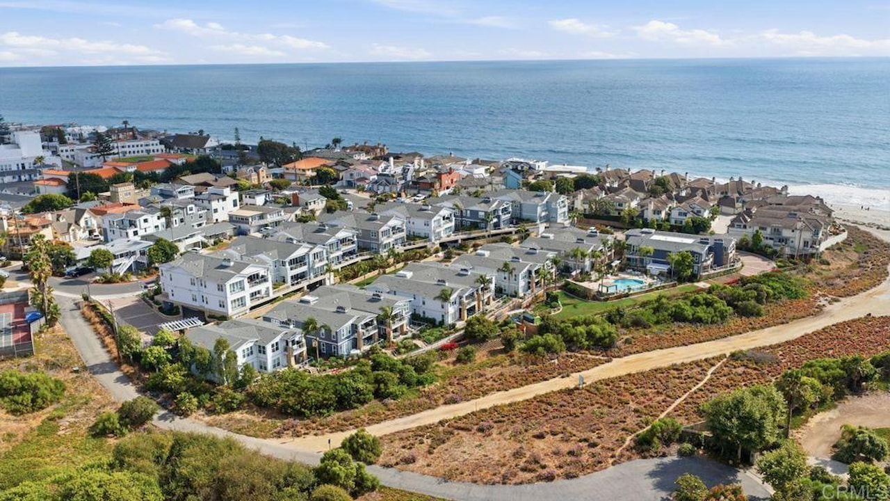 2363 Ocean St, Carlsbad