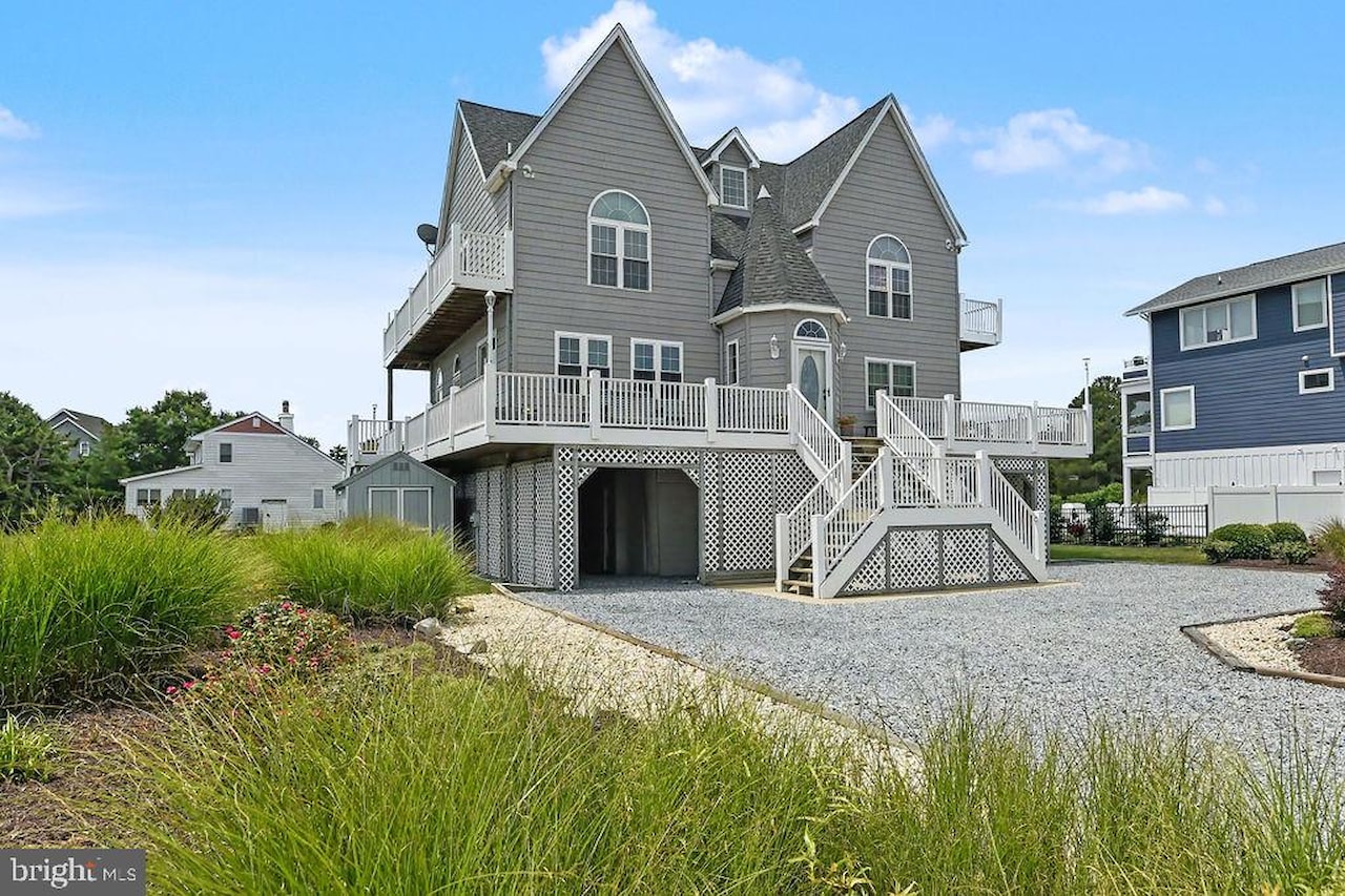  Real Estate for Sale - 38884 Cove Ct in Ocean View Photo 4