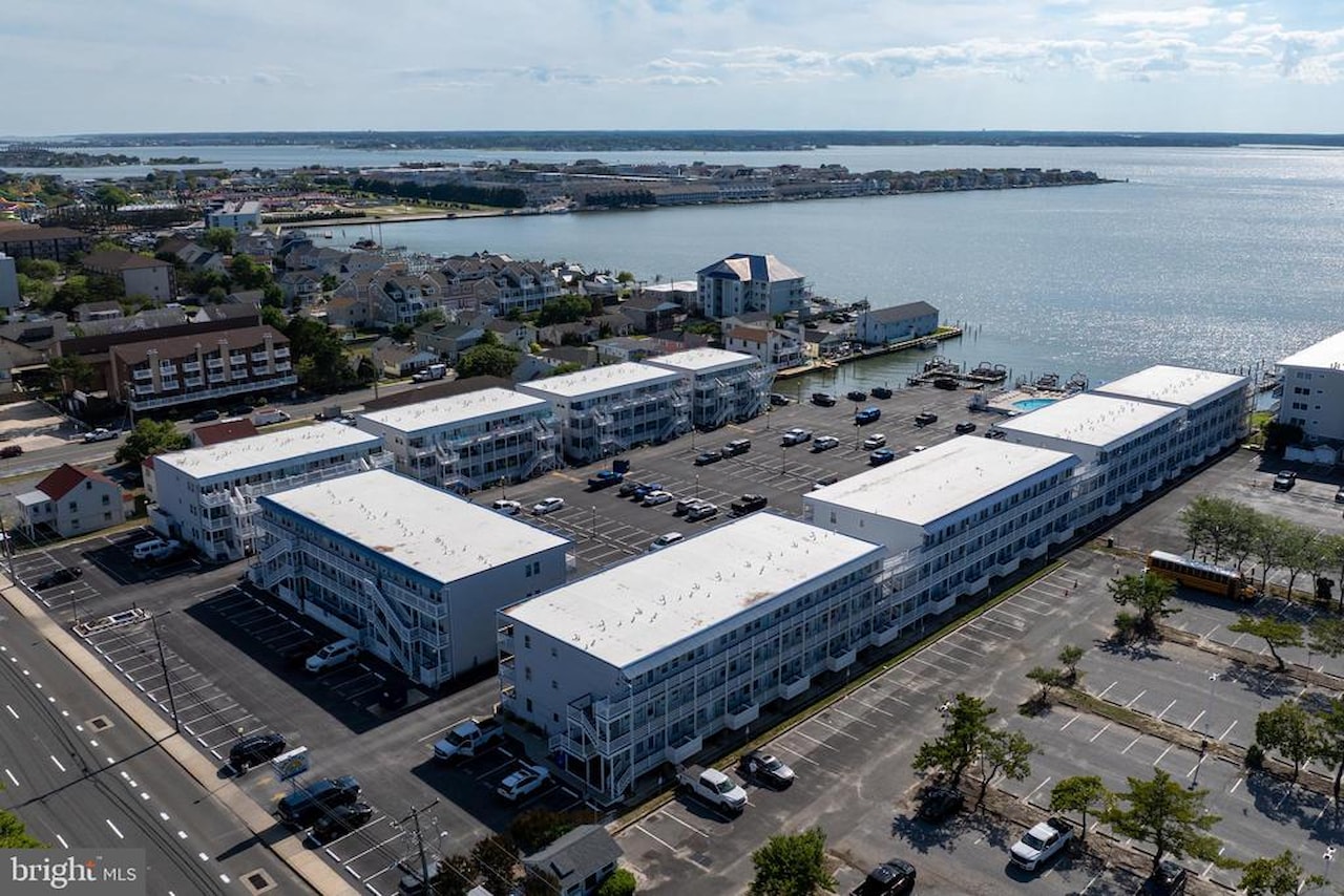 Bradley On The Bay Real Estate for Sale - 3701 Coastal Hwy #324F in Ocean City Photo 37