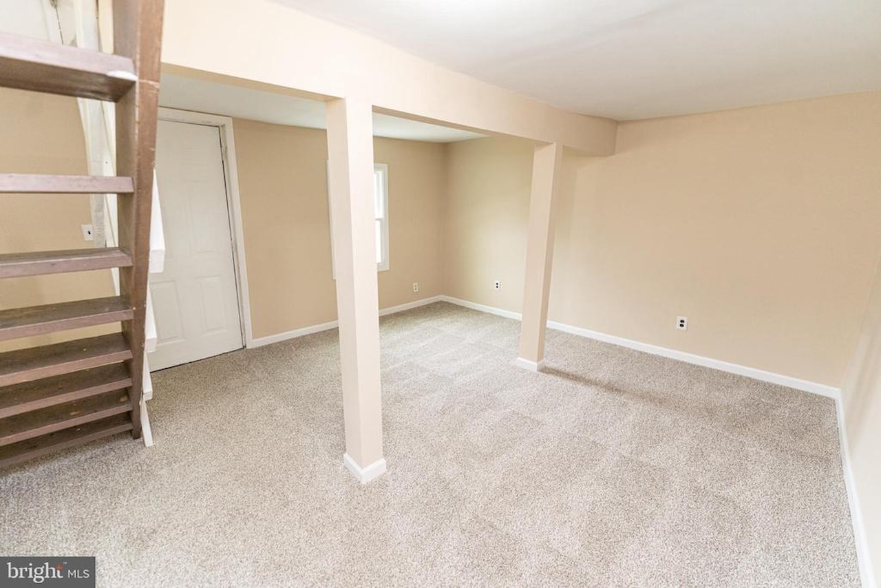  Real Estate for Sale - 706 5th St in Pocomoke City Photo 6