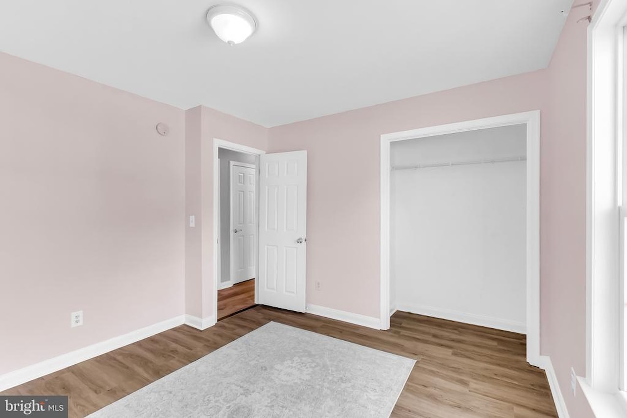  Real Estate for Sale - 271 S Washington St in Snow Hill Photo 13