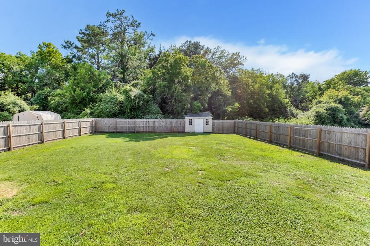 Real Estate for Sale - 271 S Washington St in Snow Hill Photo 20
