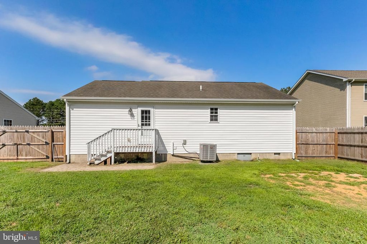  Real Estate for Sale - 271 S Washington St in Snow Hill Photo 24