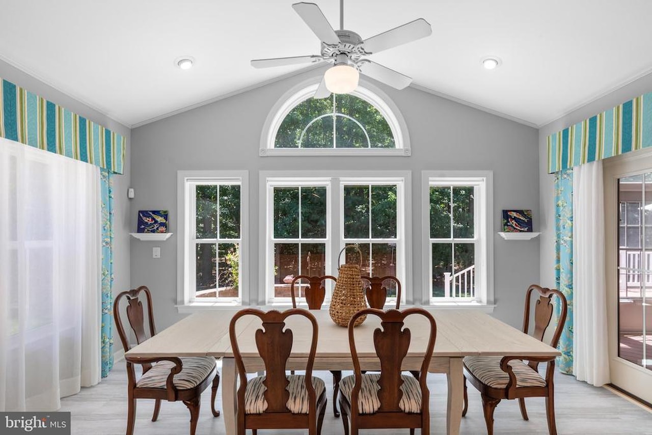  Real Estate for Sale - 30977 Scissorbill Rd in Ocean View Photo 31