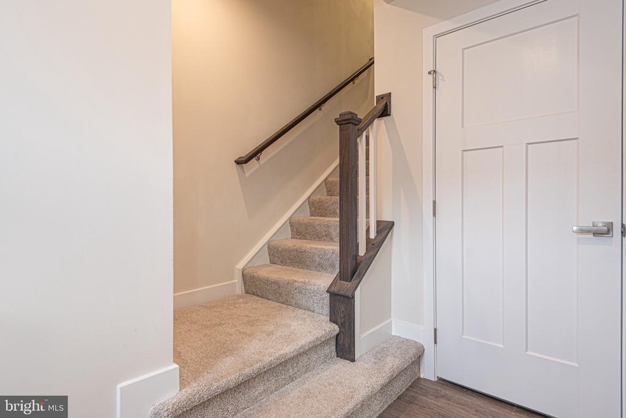  Real Estate for Sale - 8626 South Park Dr #6 in Berlin Photo 3