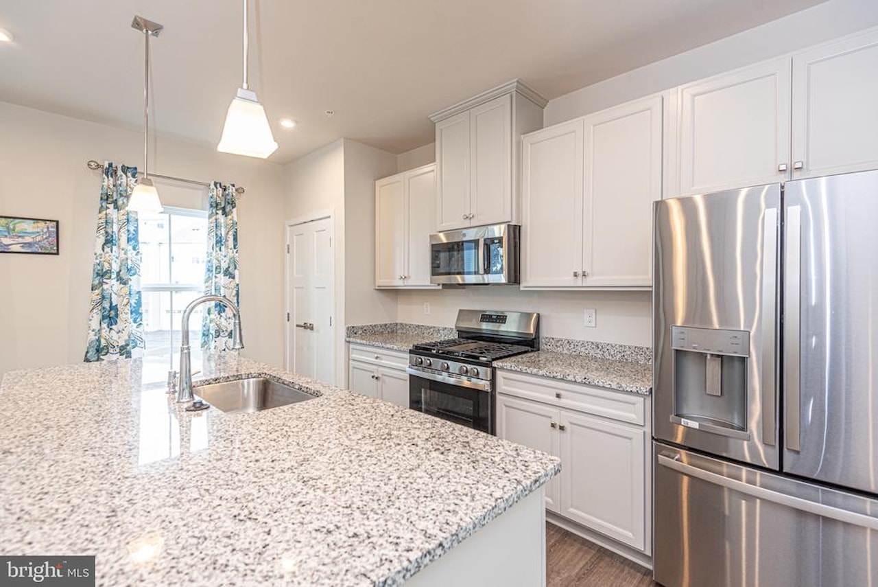  Real Estate for Sale - 8626 South Park Dr #6 in Berlin Photo 14