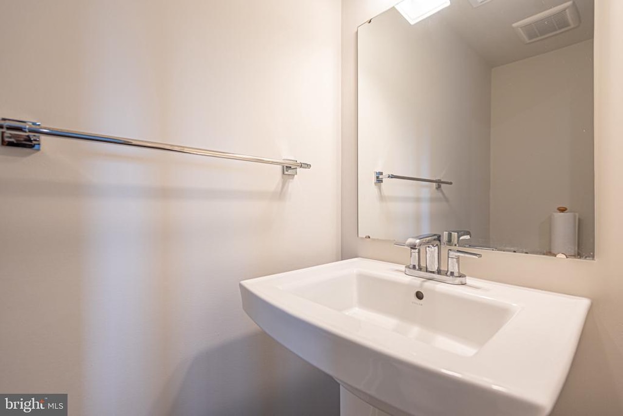  Real Estate for Sale - 8626 South Park Dr #6 in Berlin Photo 13