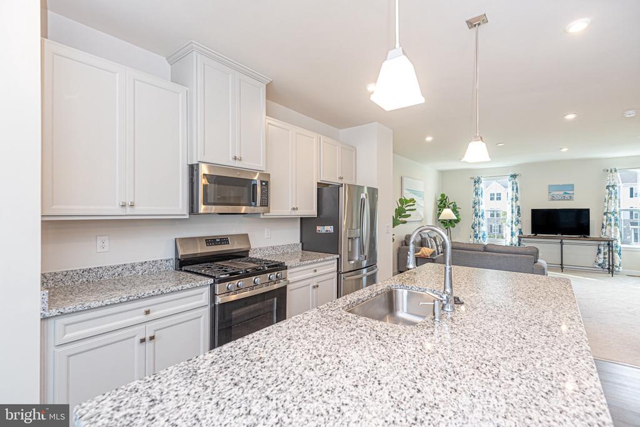  Real Estate for Sale - 8626 South Park Dr #6 in Berlin Photo 19