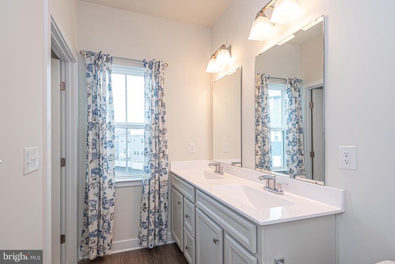  Real Estate for Sale - 8626 South Park Dr #6 in Berlin Photo 39