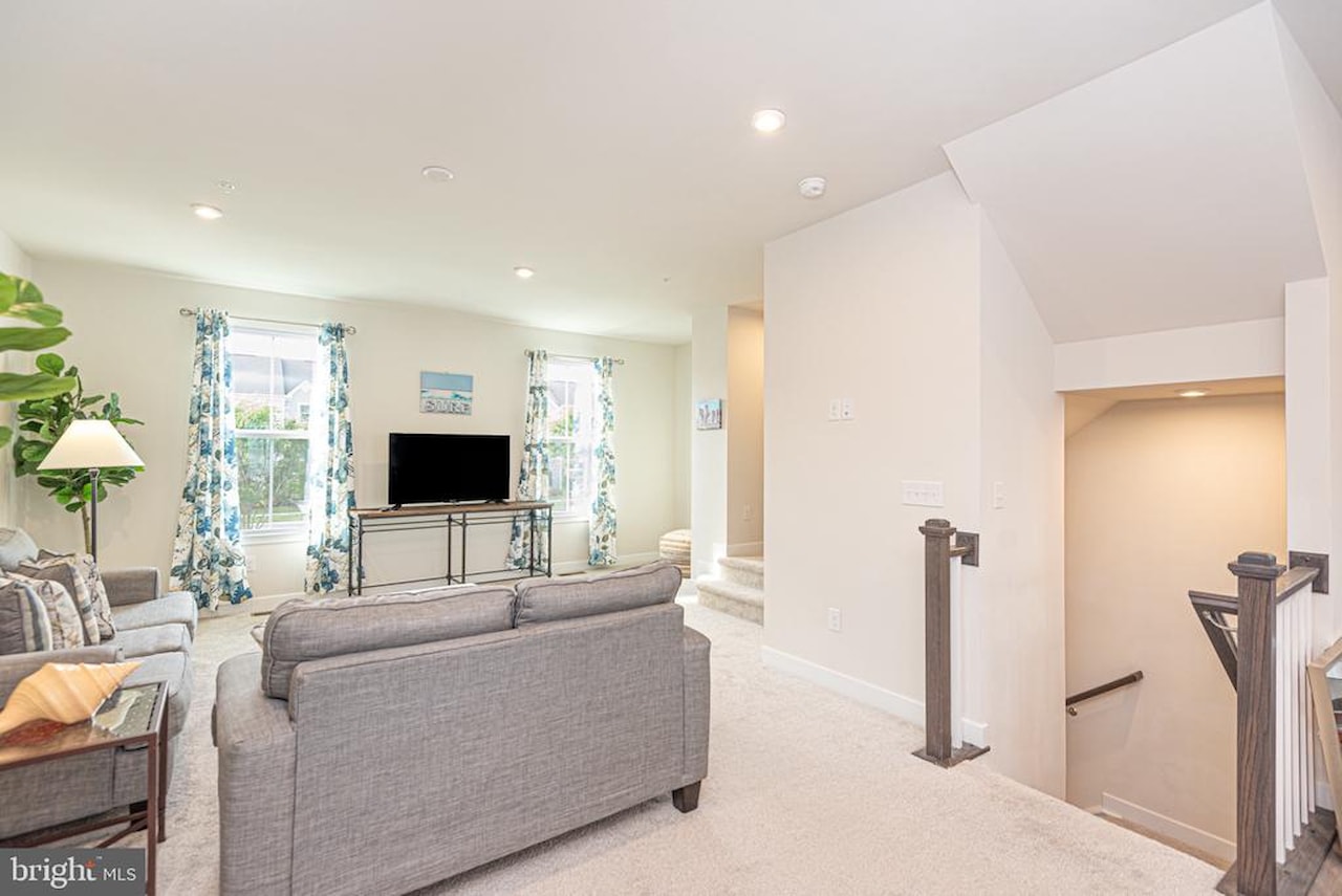  Real Estate for Sale - 8626 South Park Dr #6 in Berlin Photo 22