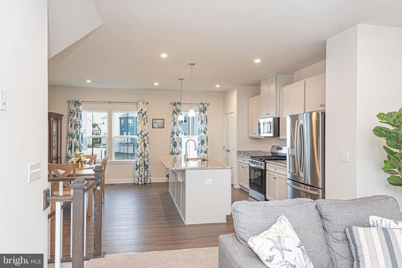  Real Estate for Sale - 8626 South Park Dr #6 in Berlin Photo 25