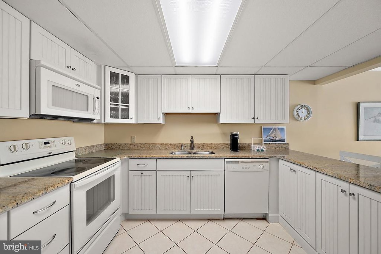 Golden Surf Real Estate for Sale - 8105 Atlantic Ave #702 in Ocean City Photo 17