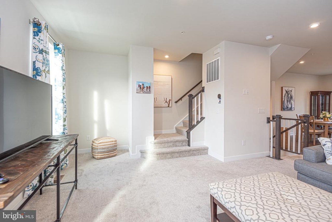  Real Estate for Sale - 8626 South Park Dr #6 in Berlin Photo 26