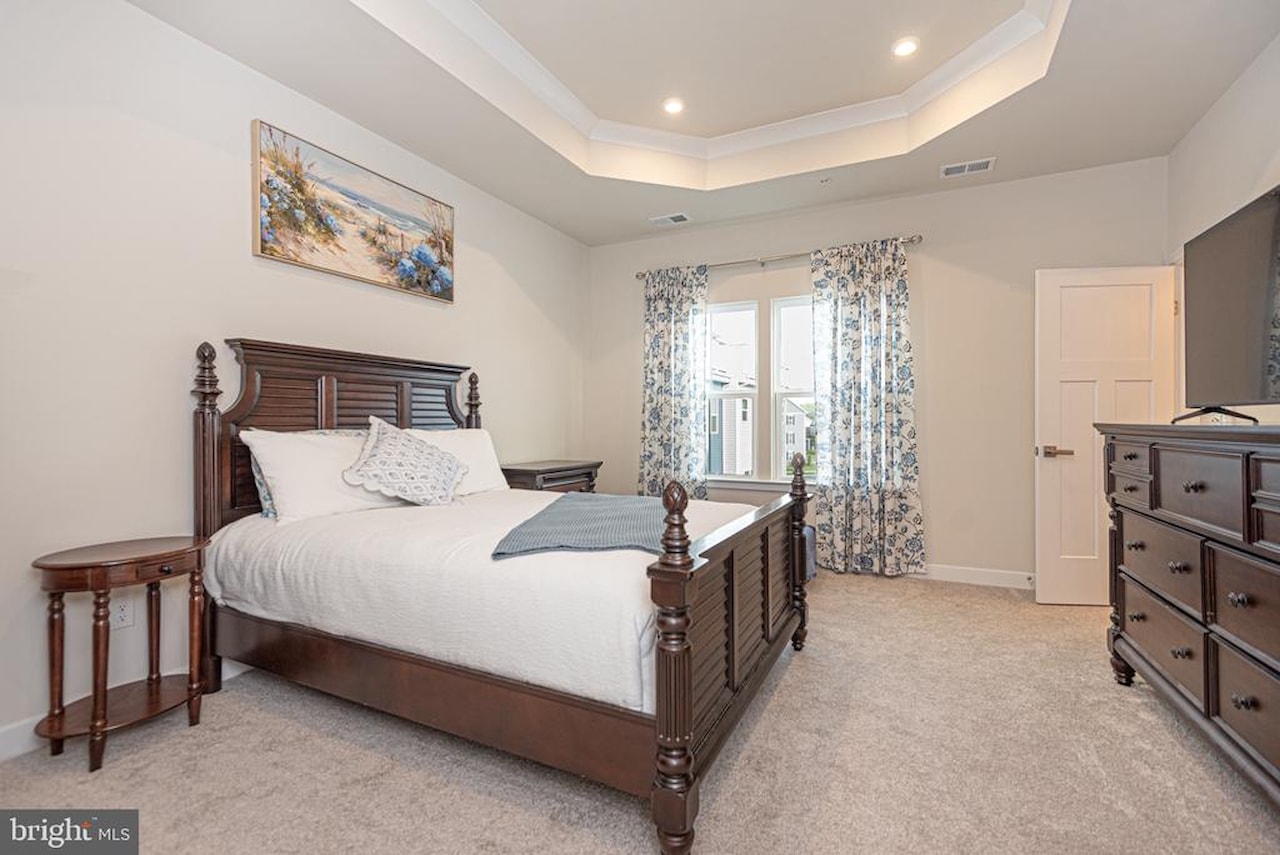  Real Estate for Sale - 8626 South Park Dr #6 in Berlin Photo 32